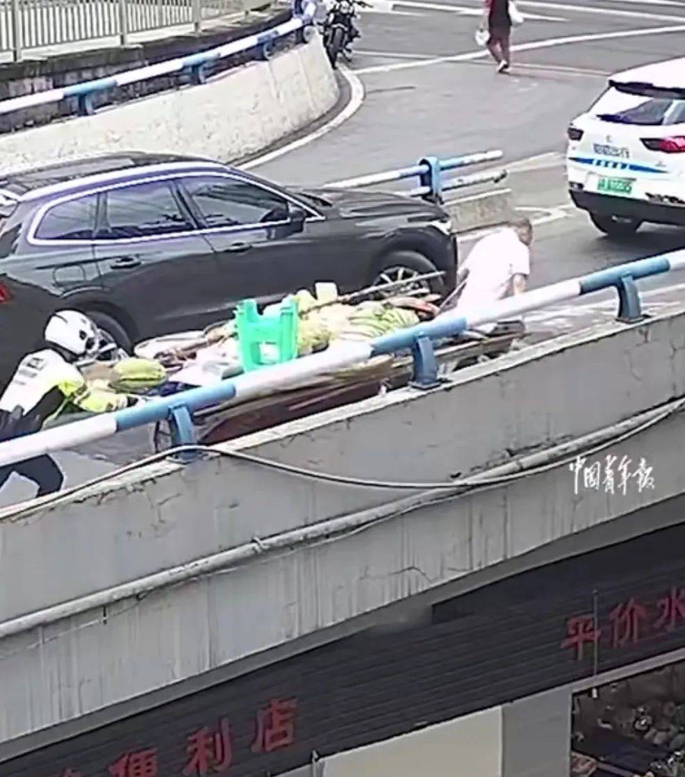 公安机关网安部门依法打击涉体育领域“饭圈”违法犯罪行为【三分钟新闻早知道】