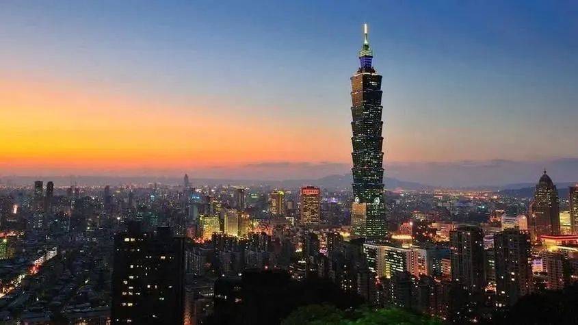 打不垮俄，“枪口”立马对准台海？拜登想动真格，董军早已把话说透