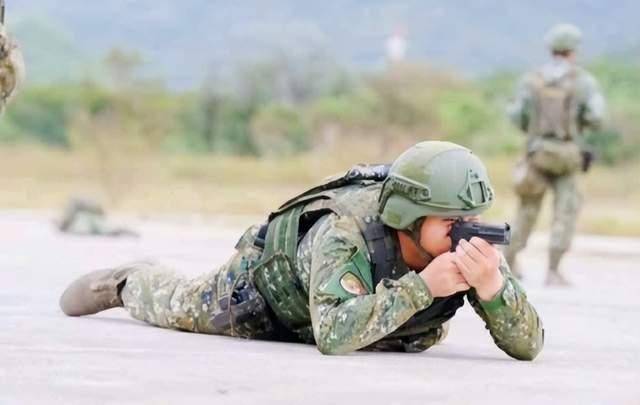 怒砸5千亿，也打动不了特朗普？台当局不服气，决定“兵行险招”