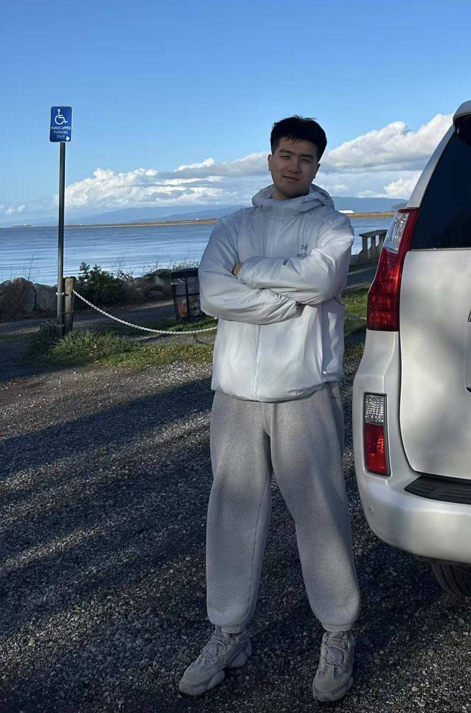 26岁河北小伙考上加拿大公务员，当事人：领导非常客气，“超大周”周末休三天