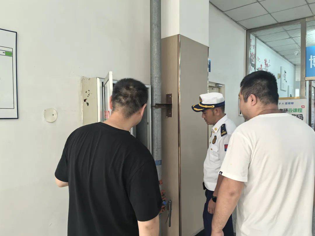 营口消防沿海产业基地大队深入辖区单位开展消防安全检查