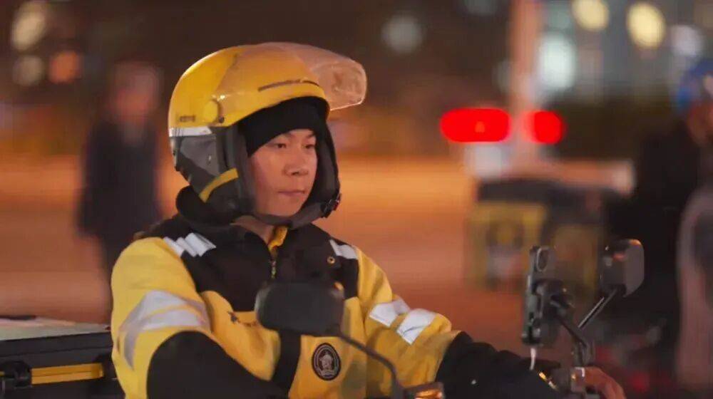 湖北一男子创业失败负债百万,转行外卖骑手两年还清40万元,经常“不听劝”坚持高强度跑单,触发防疲劳机制被强制下线240次